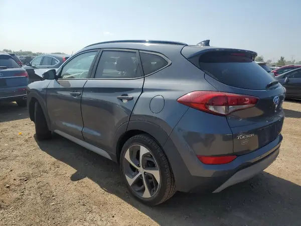 KM8J3CA29JU667894 2018 HYUNDAI TUCSON - Image 2