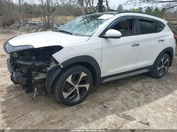 KM8J3CA29JU674232 2018 HYUNDAI TUCSON - Image 2