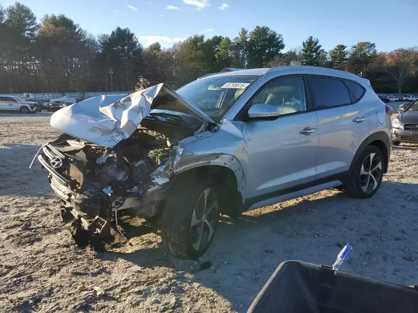 KM8J3CA29JU683271 2018 HYUNDAI TUCSON - Image 1