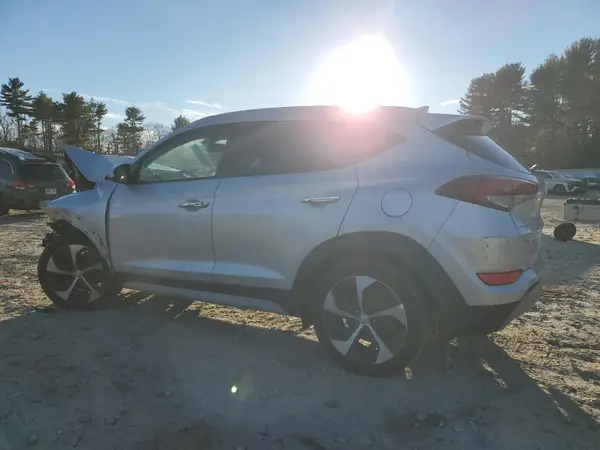 KM8J3CA29JU683271 2018 HYUNDAI TUCSON - Image 2