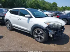 KM8J3CA29JU687658 2018 HYUNDAI TUCSON