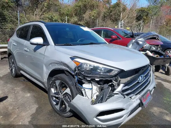 KM8J3CA29JU689202 2018 HYUNDAI TUCSON - Image 1