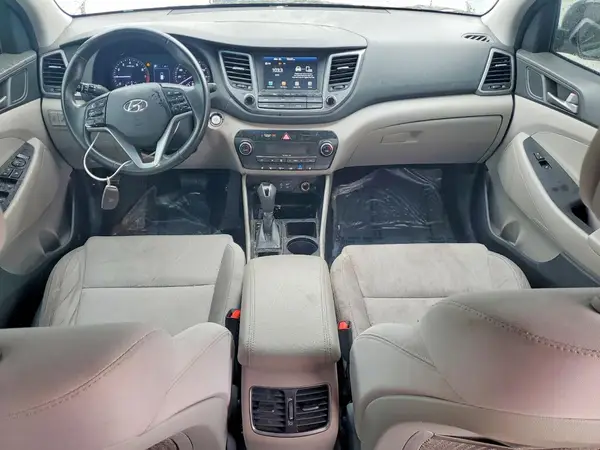 KM8J3CA29JU690981 2018 HYUNDAI TUCSON - Image 8
