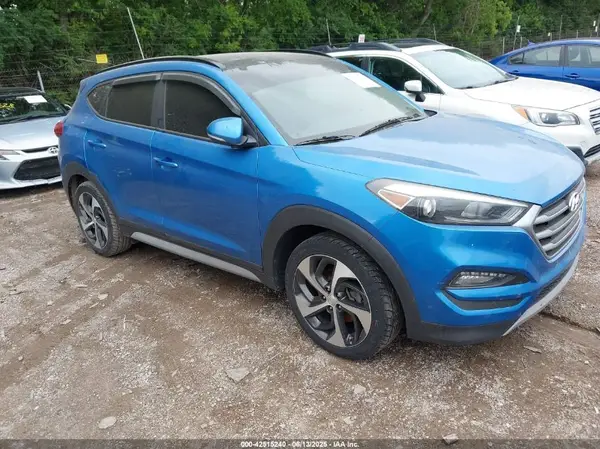 KM8J3CA29JU715443 2018 HYUNDAI TUCSON - Image 1