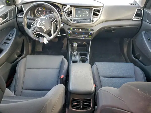 KM8J3CA29JU751908 2018 HYUNDAI TUCSON - Image 8