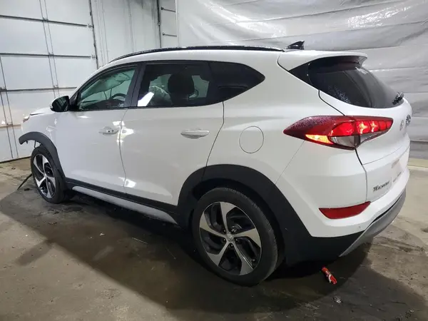 KM8J3CA29JU757269 2018 HYUNDAI TUCSON - Image 2