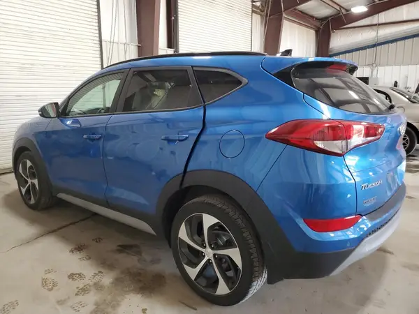 KM8J3CA29JU784214 2018 HYUNDAI TUCSON - Image 2