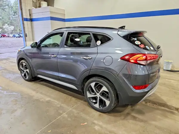 KM8J3CA29JU784441 2018 HYUNDAI TUCSON - Image 2