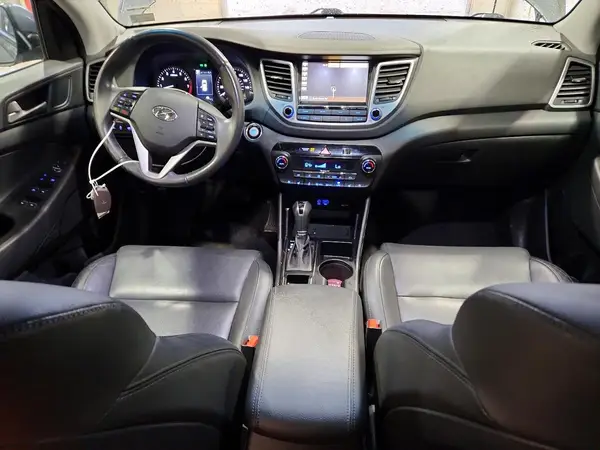 KM8J3CA29JU784441 2018 HYUNDAI TUCSON - Image 8