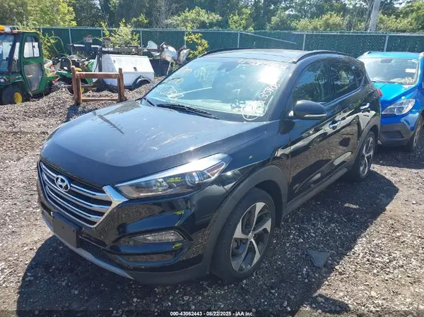 KM8J3CA29JU790997 2018 HYUNDAI TUCSON - Image 2