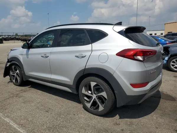 KM8J3CA29JU793687 2018 HYUNDAI TUCSON - Image 2
