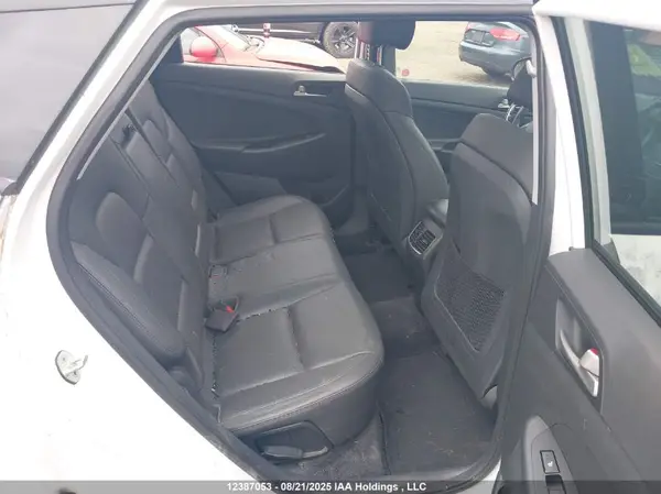 KM8J3CA29JU809550 2018 HYUNDAI TUCSON - Image 8
