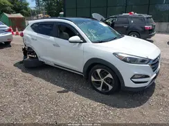 KM8J3CA29JU812240 2018 HYUNDAI TUCSON