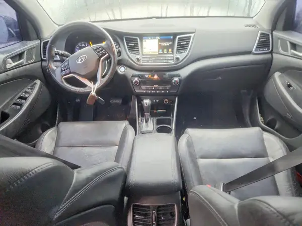 KM8J3CA29JU813470 2018 HYUNDAI TUCSON - Image 8