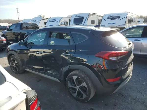 KM8J3CA29JU820354 2018 HYUNDAI TUCSON - Image 2
