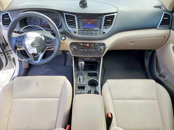 KM8J3CA2XGU029999 2016 HYUNDAI TUCSON - Image 8