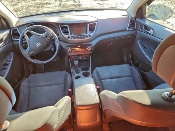 KM8J3CA2XGU038945 2016 HYUNDAI TUCSON - Image 8