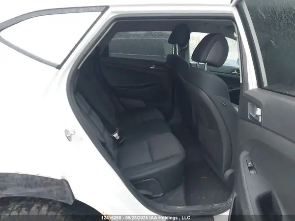 KM8J3CA2XGU041568 2016 HYUNDAI TUCSON - Image 8
