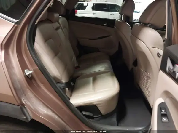 KM8J3CA2XGU049959 2016 HYUNDAI TUCSON - Image 8