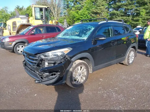 KM8J3CA2XGU051873 2016 HYUNDAI TUCSON - Image 2
