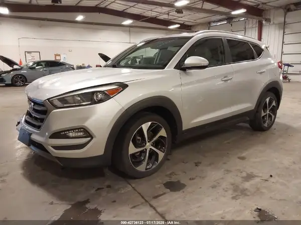 KM8J3CA2XGU075977 2016 HYUNDAI TUCSON - Image 2