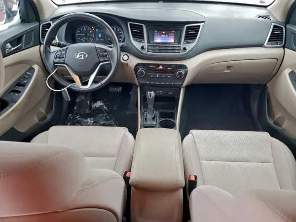 KM8J3CA2XGU078491 2016 HYUNDAI TUCSON - Image 8