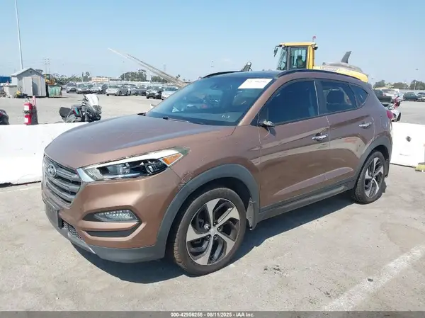 KM8J3CA2XGU087272 2016 HYUNDAI TUCSON - Image 2