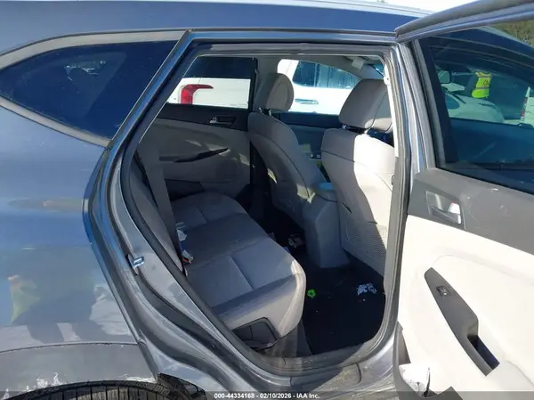 KM8J3CA2XGU095680 2016 HYUNDAI TUCSON - Image 8