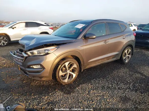KM8J3CA2XGU109450 2016 HYUNDAI TUCSON - Image 2