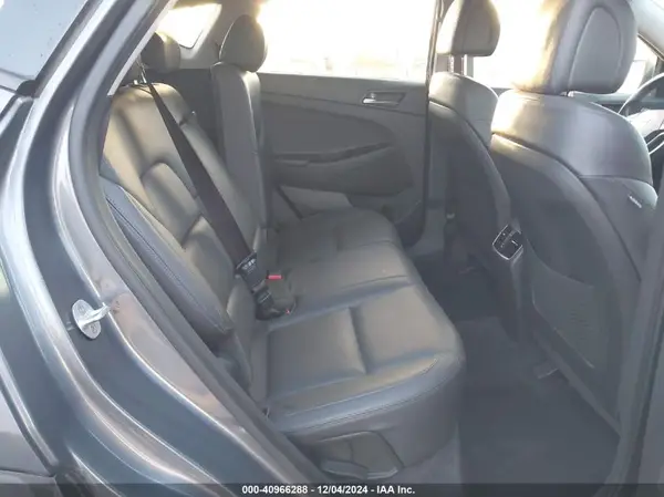KM8J3CA2XGU109450 2016 HYUNDAI TUCSON - Image 8