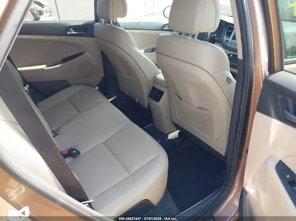 KM8J3CA2XGU110582 2016 HYUNDAI TUCSON - Image 8