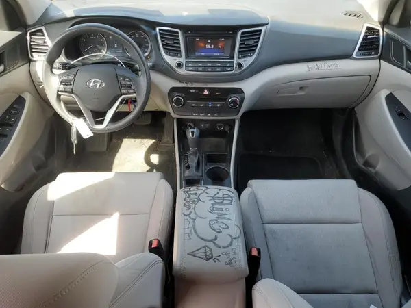 KM8J3CA2XGU123574 2016 HYUNDAI TUCSON - Image 8