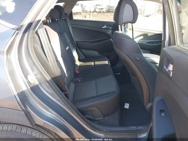 KM8J3CA2XGU141640 2016 HYUNDAI TUCSON - Image 8
