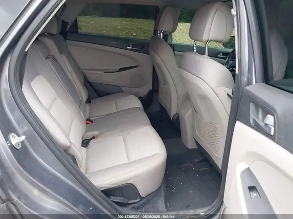 KM8J3CA2XGU141668 2016 HYUNDAI TUCSON - Image 8