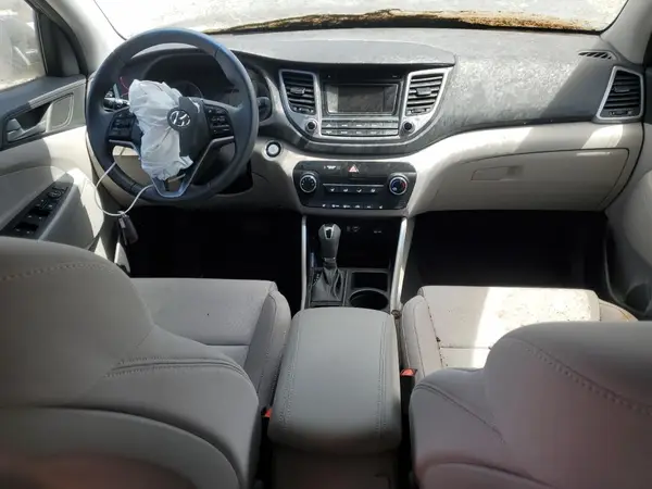 KM8J3CA2XGU157269 2016 HYUNDAI TUCSON - Image 8