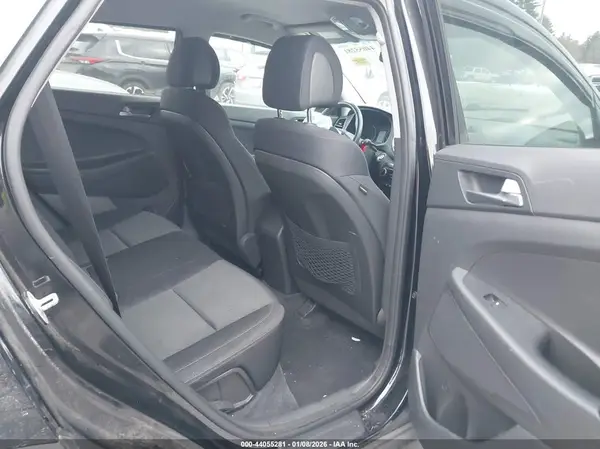 KM8J3CA2XGU165193 2016 HYUNDAI TUCSON - Image 8