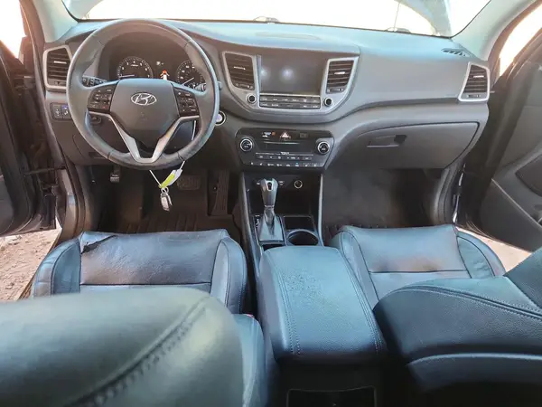KM8J3CA2XGU178932 2016 HYUNDAI TUCSON - Image 8