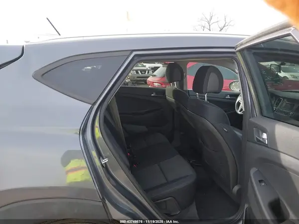 KM8J3CA2XGU189719 2016 HYUNDAI TUCSON - Image 8