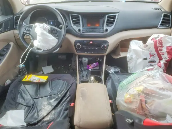 KM8J3CA2XGU192586 2016 HYUNDAI TUCSON - Image 8