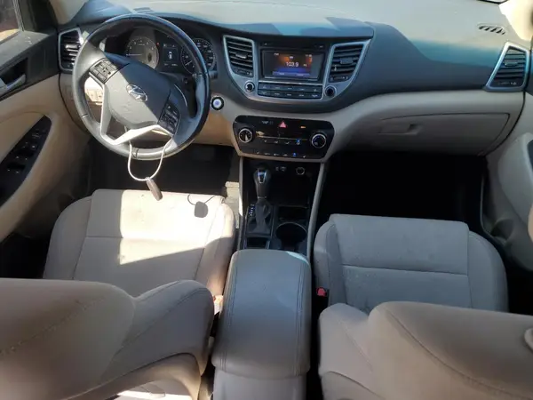 KM8J3CA2XGU203764 2016 HYUNDAI TUCSON - Image 8