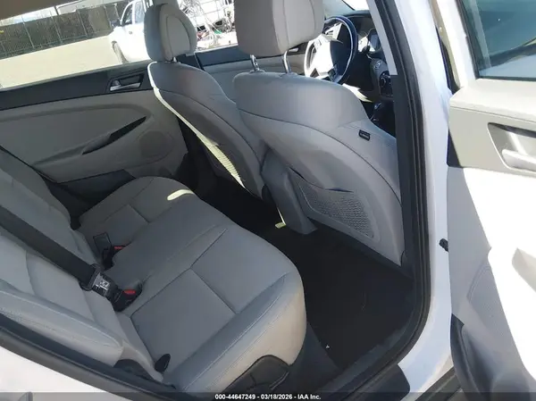 KM8J3CA2XGU204932 2016 HYUNDAI TUCSON - Image 8