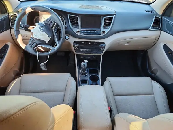 KM8J3CA2XGU210844 2016 HYUNDAI TUCSON - Image 8