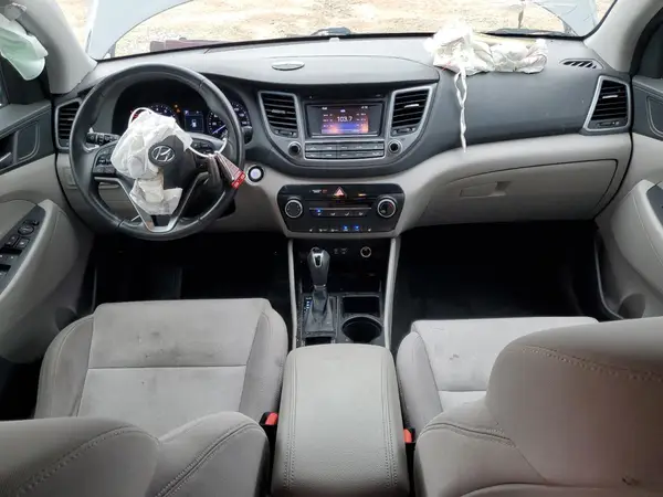 KM8J3CA2XGU220595 2016 HYUNDAI TUCSON - Image 8