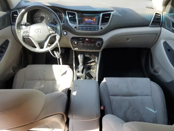 KM8J3CA2XGU220810 2016 HYUNDAI TUCSON - Image 8