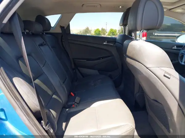 KM8J3CA2XGU222864 2016 HYUNDAI TUCSON - Image 8