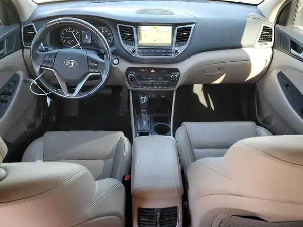 KM8J3CA2XGU242922 2016 HYUNDAI TUCSON - Image 8
