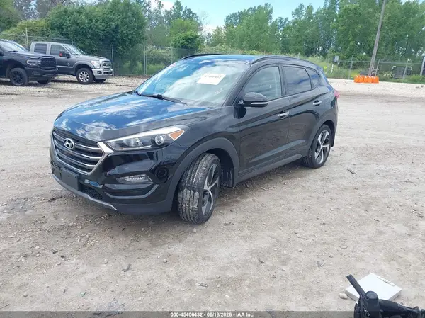 KM8J3CA2XGU257467 2016 HYUNDAI TUCSON - Image 2