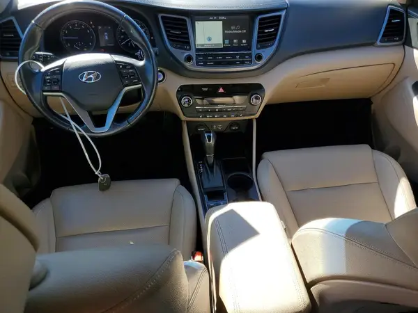 KM8J3CA2XHU273170 2017 HYUNDAI TUCSON - Image 8