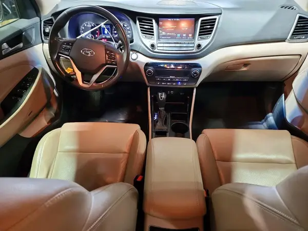 KM8J3CA2XHU273265 2017 HYUNDAI TUCSON - Image 8