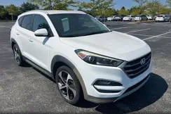 KM8J3CA2XHU275940 2017 HYUNDAI TUCSON